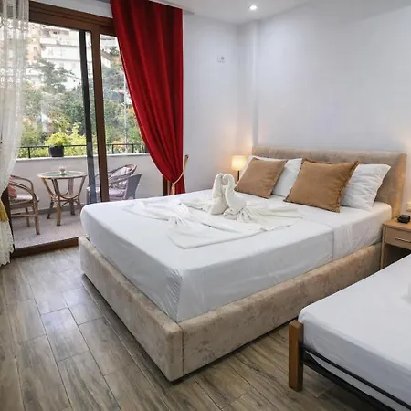 J&M Sea View Rooms Vlore Гостевой дом *