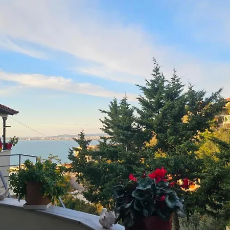 J&m Sea View * Avlonya